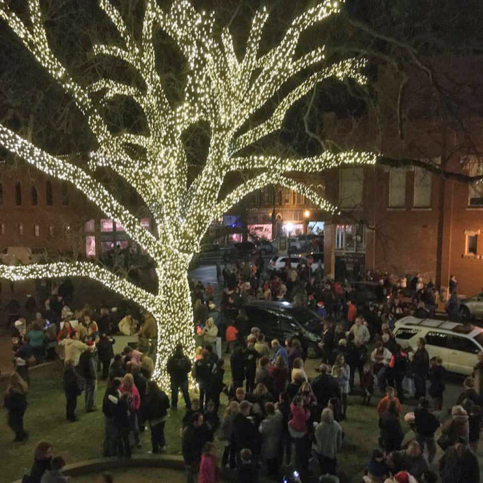 Territorial Christmas officially under way in Guthrie Guthrie News Page