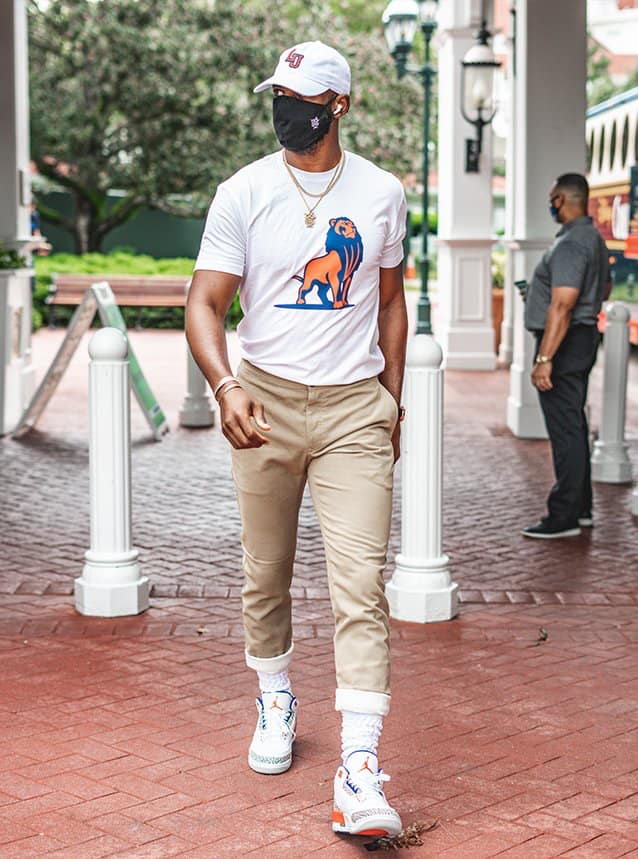 CP3 sporting Langston clothing in the bubble – Guthrie News Page