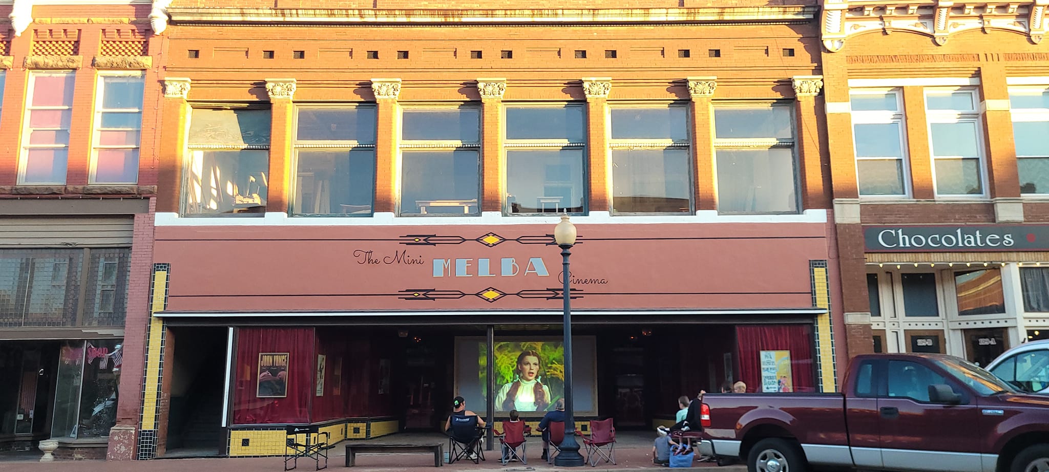 Mini Melba Cinema brings round-the-clock entertainment to downtown Guthrie
