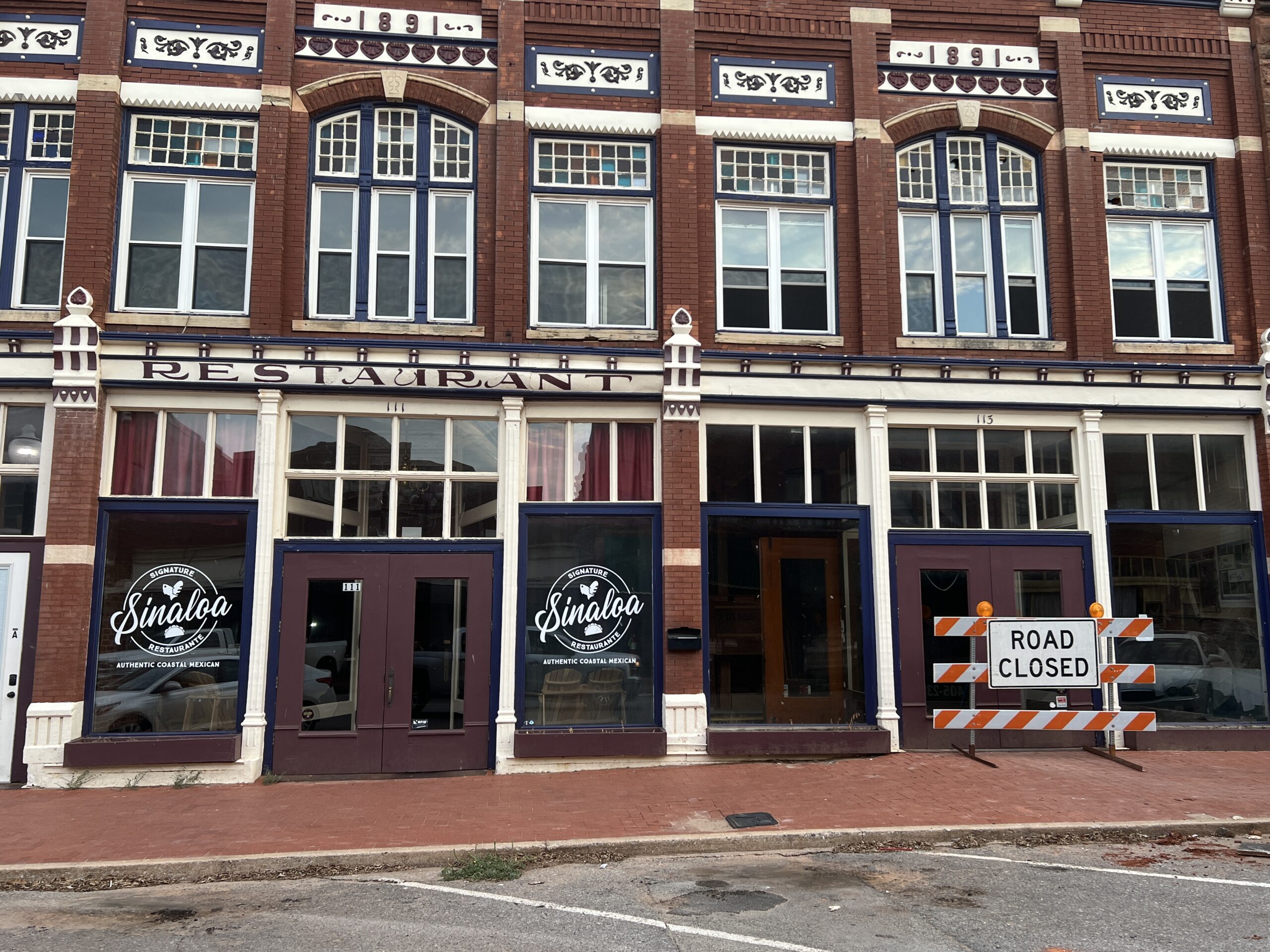 Downtown restaurant closes its doors after nearly two years – Guthrie News Page