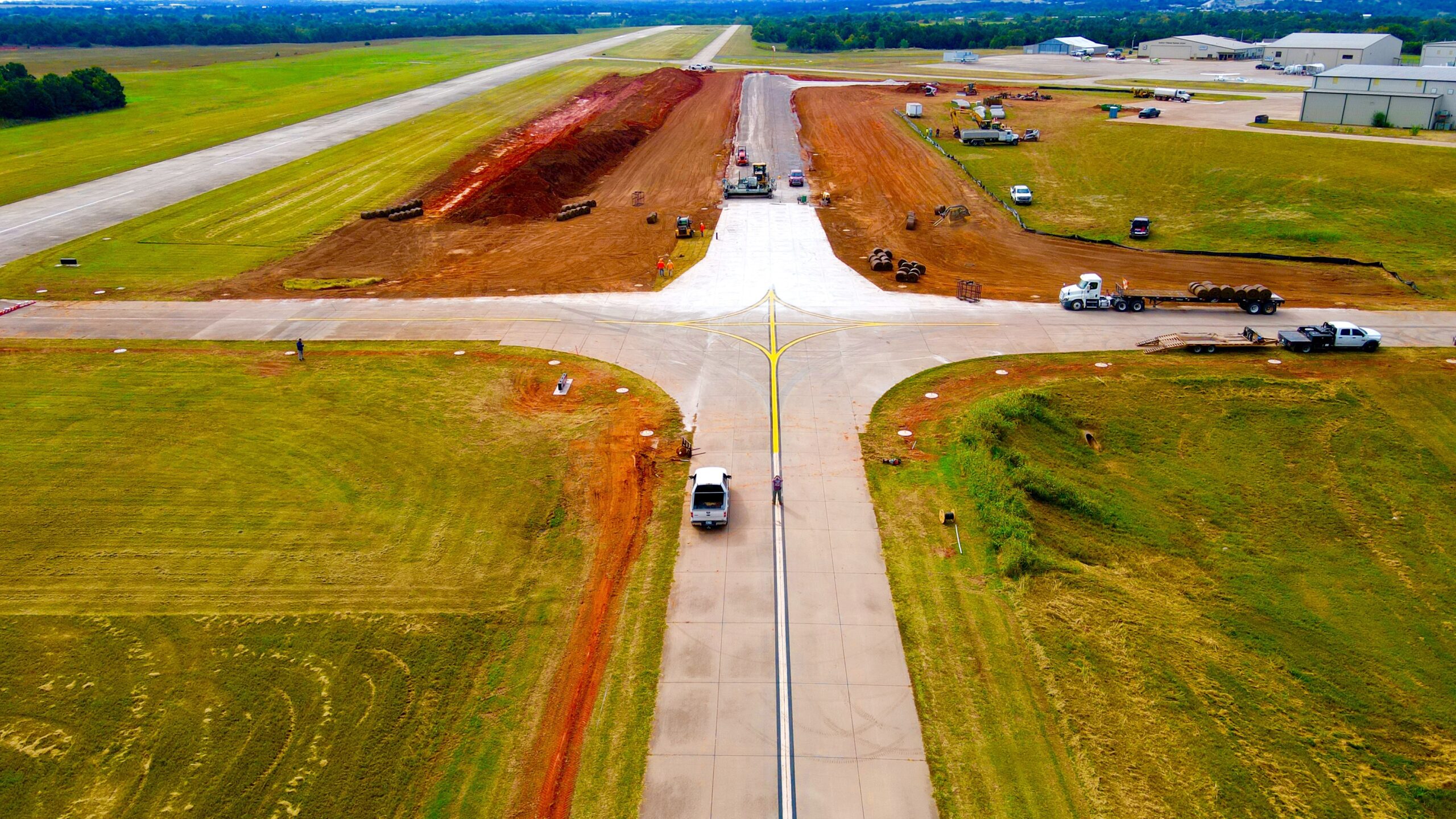 その他 RUNWAY MAY Guthrie-Edmond Regional Airport to close runway in January for